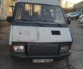 Белый Рено Трафик, объемом двигателя 2.1 л и пробегом 200 тыс. км за 1399 $, фото 4 на Automoto.ua