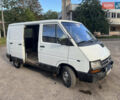 Белый Рено Трафик, объемом двигателя 2.1 л и пробегом 376 тыс. км за 2600 $, фото 9 на Automoto.ua