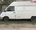 Белый Рено Трафик, объемом двигателя 2.5 л и пробегом 300 тыс. км за 1650 $, фото 1 на Automoto.ua