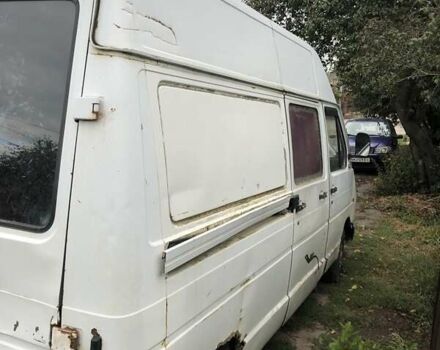 Белый Рено Трафик, объемом двигателя 2.5 л и пробегом 300 тыс. км за 1650 $, фото 2 на Automoto.ua