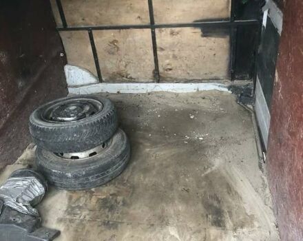 Белый Рено Трафик, объемом двигателя 2.5 л и пробегом 300 тыс. км за 1650 $, фото 4 на Automoto.ua