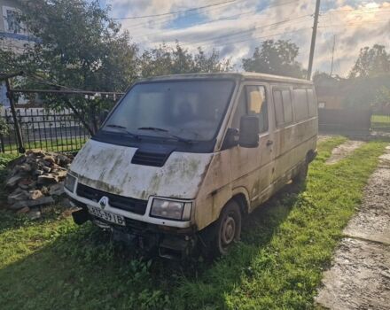 Білий Рено Трафік, об'ємом двигуна 0 л та пробігом 245 тис. км за 900 $, фото 1 на Automoto.ua