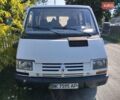 Белый Рено Трафик, объемом двигателя 2 л и пробегом 350 тыс. км за 1900 $, фото 1 на Automoto.ua