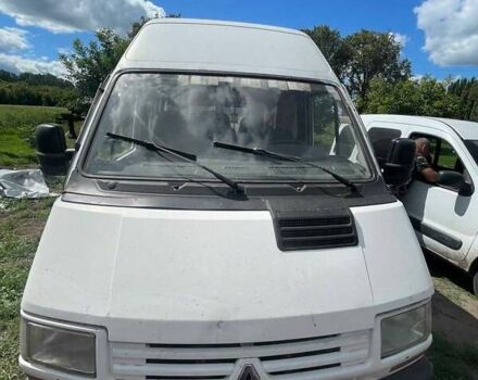 Белый Рено Трафик, объемом двигателя 2.5 л и пробегом 380 тыс. км за 2000 $, фото 3 на Automoto.ua