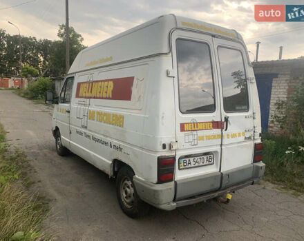 Белый Рено Трафик, объемом двигателя 2.5 л и пробегом 333 тыс. км за 1700 $, фото 3 на Automoto.ua