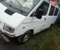 Белый Рено Трафик, объемом двигателя 1.9 л и пробегом 290 тыс. км за 1000 $, фото 3 на Automoto.ua