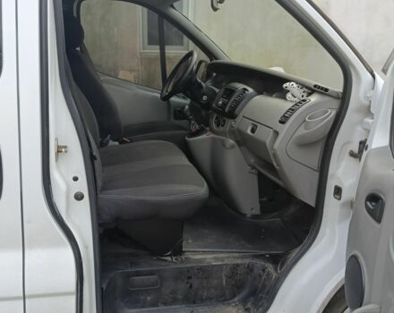 Белый Рено Трафик, объемом двигателя 1.9 л и пробегом 299 тыс. км за 6700 $, фото 3 на Automoto.ua