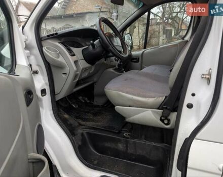 Белый Рено Трафик, объемом двигателя 1.9 л и пробегом 330 тыс. км за 4850 $, фото 12 на Automoto.ua