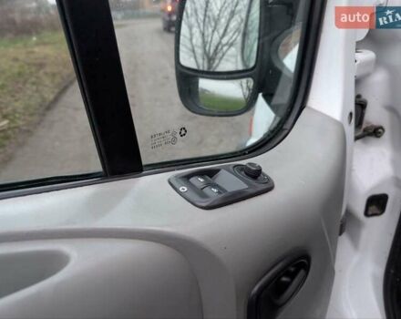 Белый Рено Трафик, объемом двигателя 1.9 л и пробегом 330 тыс. км за 4850 $, фото 16 на Automoto.ua