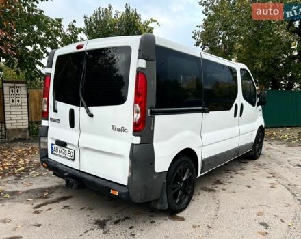 Белый Рено Трафик, объемом двигателя 1.9 л и пробегом 280 тыс. км за 6000 $, фото 4 на Automoto.ua