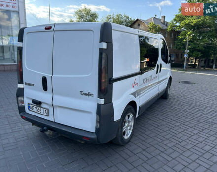 Белый Рено Трафик, объемом двигателя 1.87 л и пробегом 420 тыс. км за 7500 $, фото 2 на Automoto.ua
