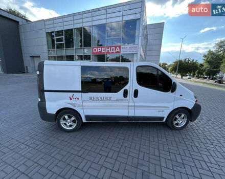Белый Рено Трафик, объемом двигателя 1.87 л и пробегом 420 тыс. км за 7500 $, фото 1 на Automoto.ua