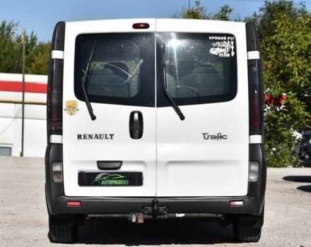 Белый Рено Трафик, объемом двигателя 1.9 л и пробегом 333 тыс. км за 5999 $, фото 3 на Automoto.ua