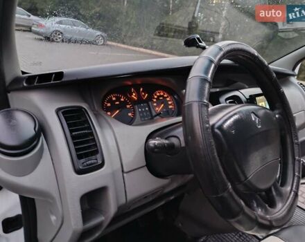 Белый Рено Трафик, объемом двигателя 1.87 л и пробегом 317 тыс. км за 6000 $, фото 39 на Automoto.ua