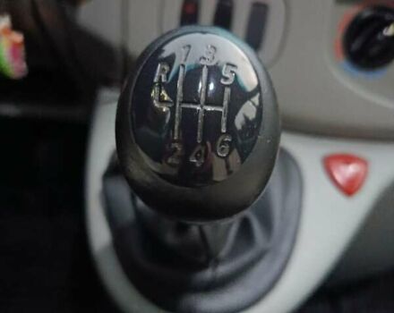 Белый Рено Трафик, объемом двигателя 1.87 л и пробегом 317 тыс. км за 6000 $, фото 46 на Automoto.ua