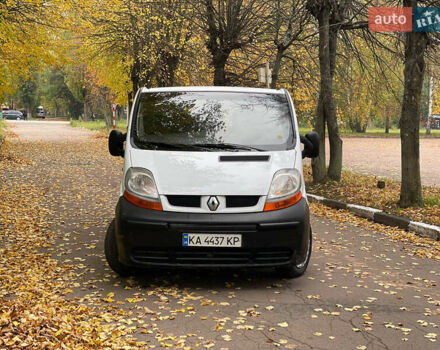 Белый Рено Трафик, объемом двигателя 1.87 л и пробегом 380 тыс. км за 6400 $, фото 3 на Automoto.ua