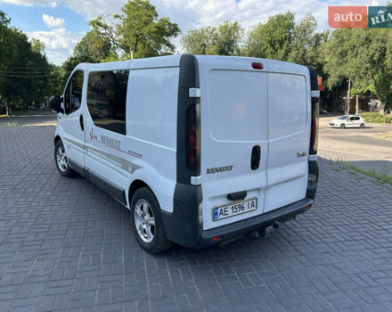 Белый Рено Трафик, объемом двигателя 1.87 л и пробегом 420 тыс. км за 7500 $, фото 3 на Automoto.ua