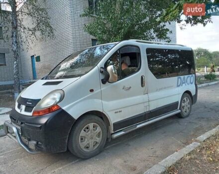 Белый Рено Трафик, объемом двигателя 1.9 л и пробегом 500 тыс. км за 7500 $, фото 2 на Automoto.ua