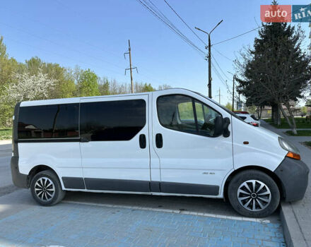 Белый Рено Трафик, объемом двигателя 1.9 л и пробегом 198 тыс. км за 7200 $, фото 3 на Automoto.ua