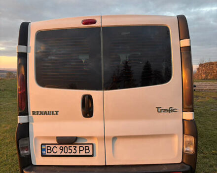 Белый Рено Трафик, объемом двигателя 1.87 л и пробегом 490 тыс. км за 7200 $, фото 3 на Automoto.ua