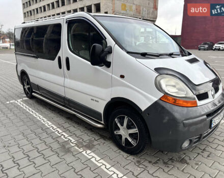 Белый Рено Трафик, объемом двигателя 1.9 л и пробегом 312 тыс. км за 7550 $, фото 2 на Automoto.ua
