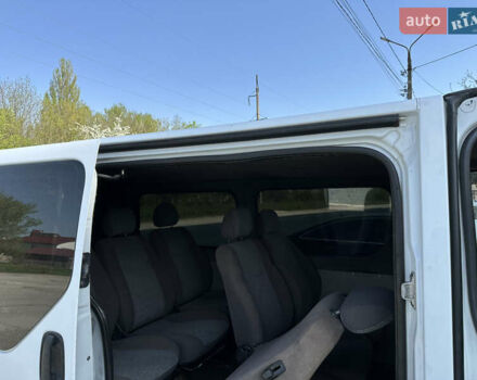 Белый Рено Трафик, объемом двигателя 1.9 л и пробегом 198 тыс. км за 7200 $, фото 20 на Automoto.ua