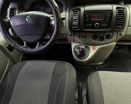 Белый Рено Трафик, объемом двигателя 1.9 л и пробегом 397 тыс. км за 8000 $, фото 16 на Automoto.ua