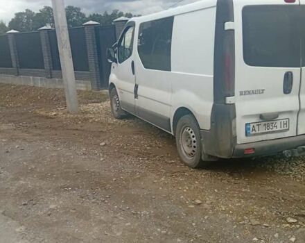 Белый Рено Трафик, объемом двигателя 1.9 л и пробегом 430 тыс. км за 6400 $, фото 1 на Automoto.ua