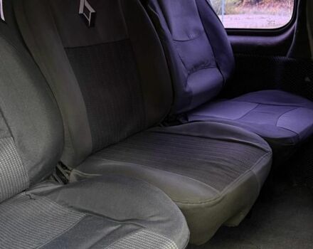 Белый Рено Трафик, объемом двигателя 1.9 л и пробегом 397 тыс. км за 8000 $, фото 14 на Automoto.ua