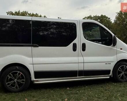 Белый Рено Трафик, объемом двигателя 1.9 л и пробегом 397 тыс. км за 8000 $, фото 6 на Automoto.ua