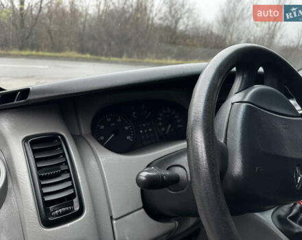 Белый Рено Трафик, объемом двигателя 1.9 л и пробегом 347 тыс. км за 7300 $, фото 40 на Automoto.ua