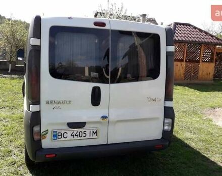 Белый Рено Трафик, объемом двигателя 2.5 л и пробегом 340 тыс. км за 7400 $, фото 3 на Automoto.ua