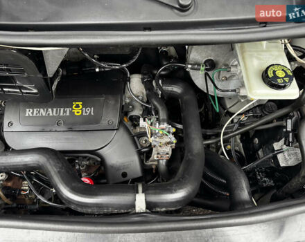 Белый Рено Трафик, объемом двигателя 1.9 л и пробегом 347 тыс. км за 7300 $, фото 79 на Automoto.ua