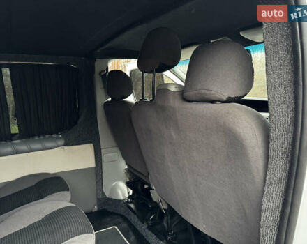 Белый Рено Трафик, объемом двигателя 1.9 л и пробегом 347 тыс. км за 7300 $, фото 58 на Automoto.ua