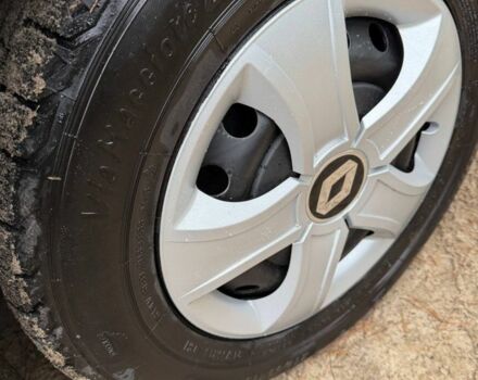 Белый Рено Трафик, объемом двигателя 1.9 л и пробегом 278 тыс. км за 5950 $, фото 13 на Automoto.ua