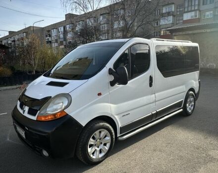 Белый Рено Трафик, объемом двигателя 1.9 л и пробегом 280 тыс. км за 7300 $, фото 2 на Automoto.ua