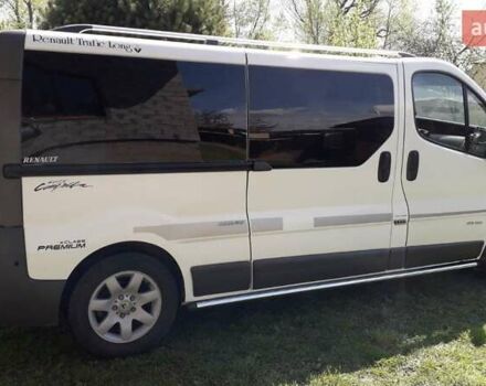 Белый Рено Трафик, объемом двигателя 2.5 л и пробегом 340 тыс. км за 7400 $, фото 2 на Automoto.ua