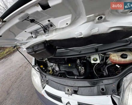 Белый Рено Трафик, объемом двигателя 1.9 л и пробегом 347 тыс. км за 7300 $, фото 78 на Automoto.ua