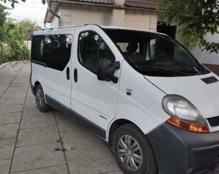 Белый Рено Трафик, объемом двигателя 1.9 л и пробегом 362 тыс. км за 6000 $, фото 3 на Automoto.ua