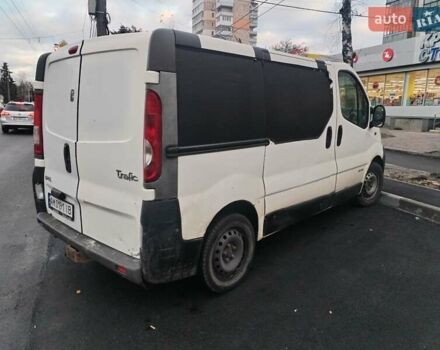 Белый Рено Трафик, объемом двигателя 1.9 л и пробегом 220 тыс. км за 4900 $, фото 1 на Automoto.ua