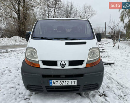 Белый Рено Трафик, объемом двигателя 1.87 л и пробегом 398 тыс. км за 6800 $, фото 1 на Automoto.ua