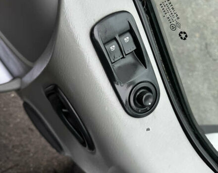 Белый Рено Трафик, объемом двигателя 1.9 л и пробегом 347 тыс. км за 7300 $, фото 36 на Automoto.ua