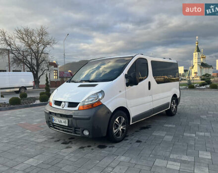 Белый Рено Трафик, объемом двигателя 1.87 л и пробегом 550 тыс. км за 5999 $, фото 1 на Automoto.ua