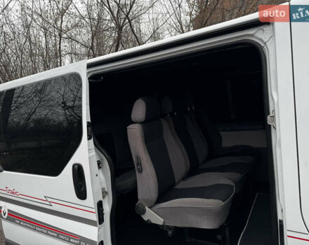 Белый Рено Трафик, объемом двигателя 1.9 л и пробегом 347 тыс. км за 7300 $, фото 53 на Automoto.ua