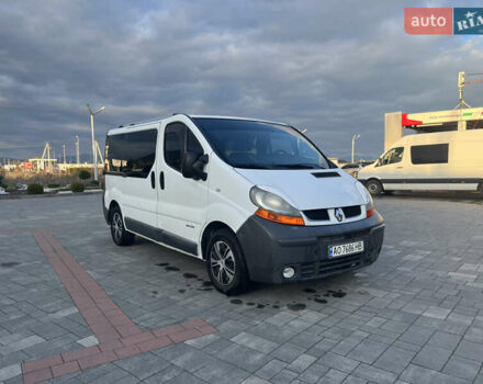Белый Рено Трафик, объемом двигателя 1.87 л и пробегом 550 тыс. км за 5999 $, фото 2 на Automoto.ua