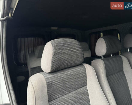 Белый Рено Трафик, объемом двигателя 1.9 л и пробегом 347 тыс. км за 7300 $, фото 60 на Automoto.ua