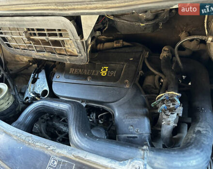 Белый Рено Трафик, объемом двигателя 1.87 л и пробегом 300 тыс. км за 6200 $, фото 7 на Automoto.ua