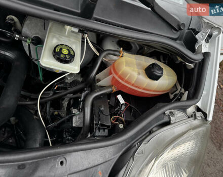 Белый Рено Трафик, объемом двигателя 1.9 л и пробегом 347 тыс. км за 7300 $, фото 80 на Automoto.ua