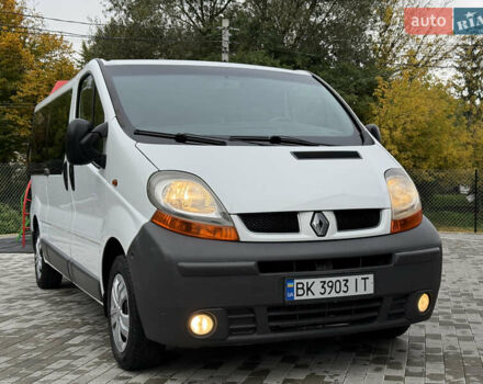 Белый Рено Трафик, объемом двигателя 1.9 л и пробегом 378 тыс. км за 8199 $, фото 4 на Automoto.ua