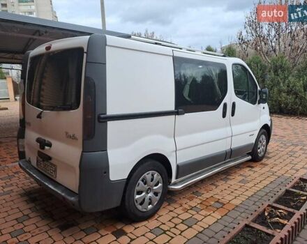Белый Рено Трафик, объемом двигателя 1.9 л и пробегом 329 тыс. км за 6500 $, фото 2 на Automoto.ua